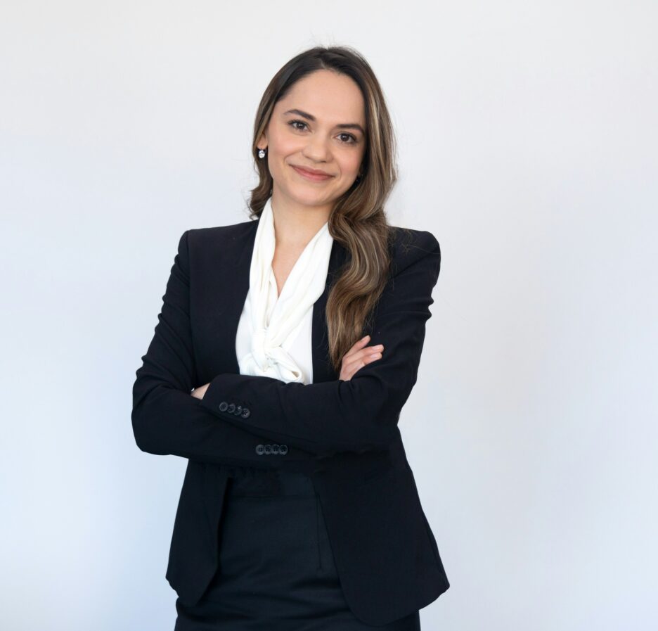 How to Choose the Right Lawyer for Your Legal Needs: A Comprehensive Guide for First-Time Clients